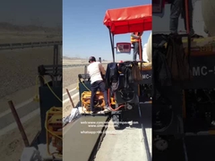 125cm chiều rộng 50cm chiều cao Slipform Paver Curb Stone Slip Form Machine